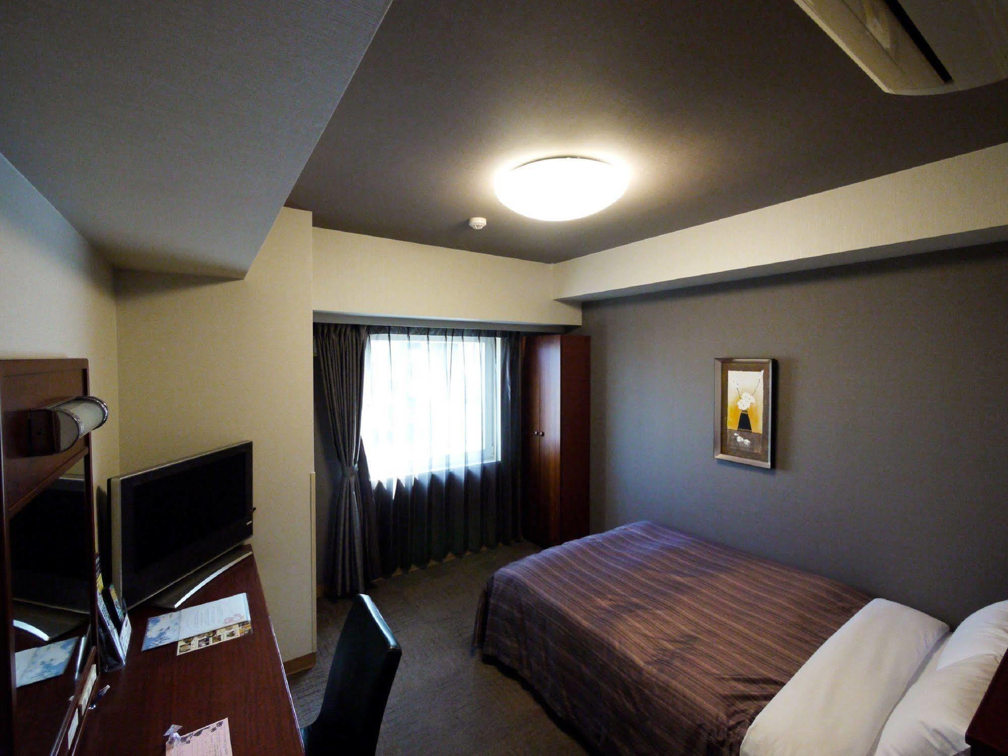Hotel Route-Inn Koga Ekimae Екстериор снимка